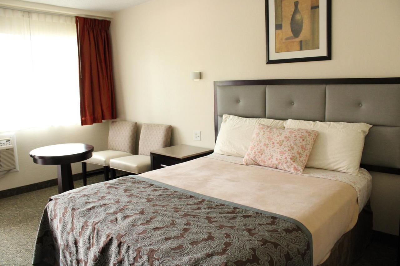 American Travel Inn Pullman Esterno foto