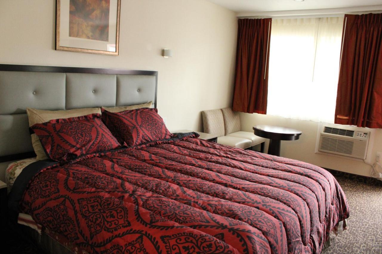 American Travel Inn Pullman Esterno foto